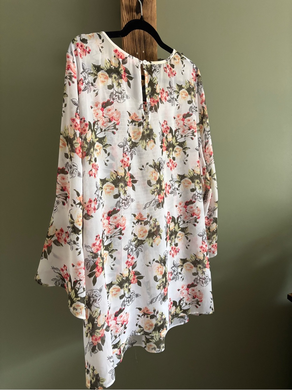 110.) In Every Story /  Floral Smocked Women's Top - White/Coral - Picture 8 of 8